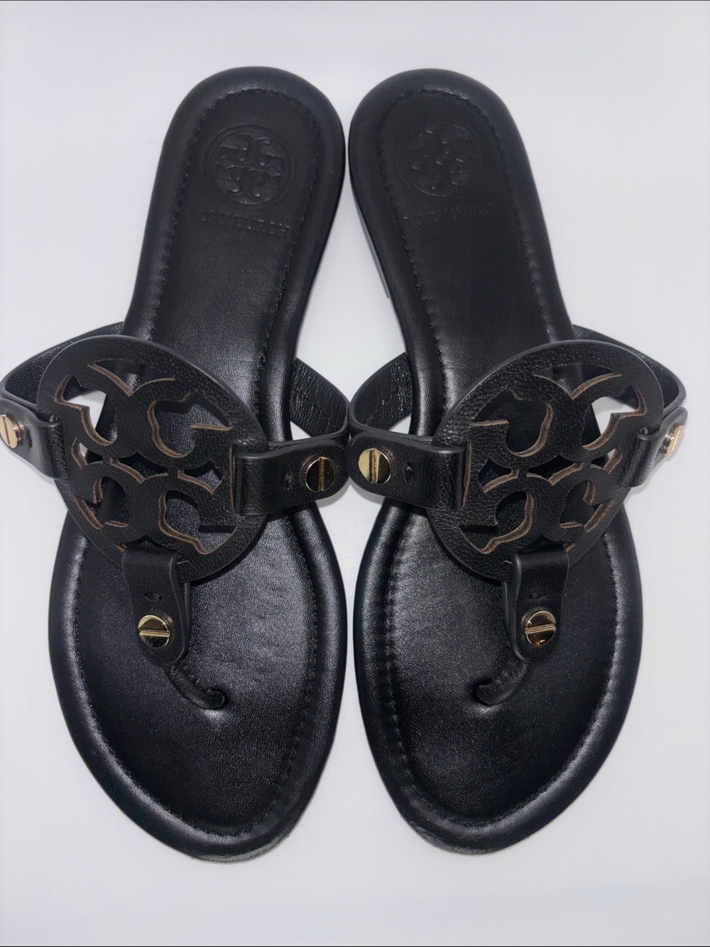 Tory Burch Miller Black Leather Logo Thong Sandals with Gold Accents - Picture 4 of 10
